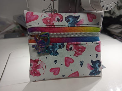 Mini Zip purse love stitch